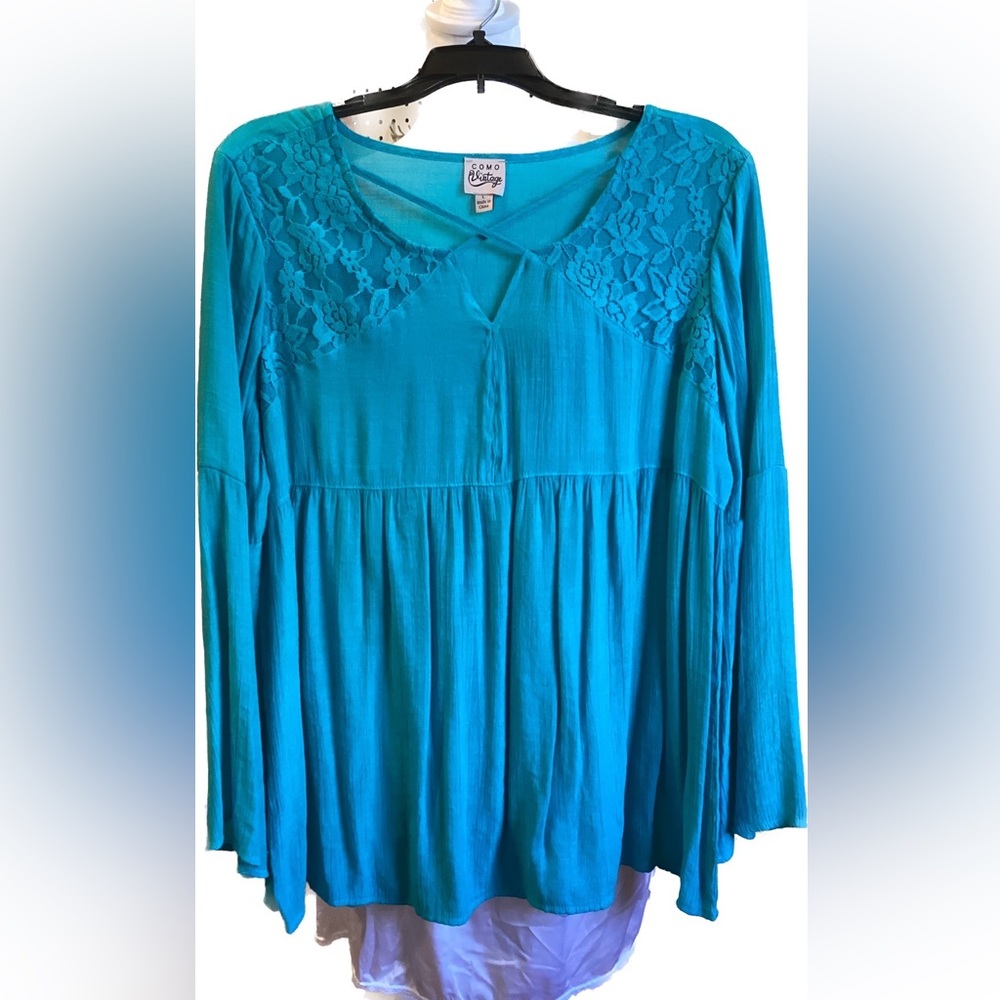 Peasant top with bell sleeves Size L